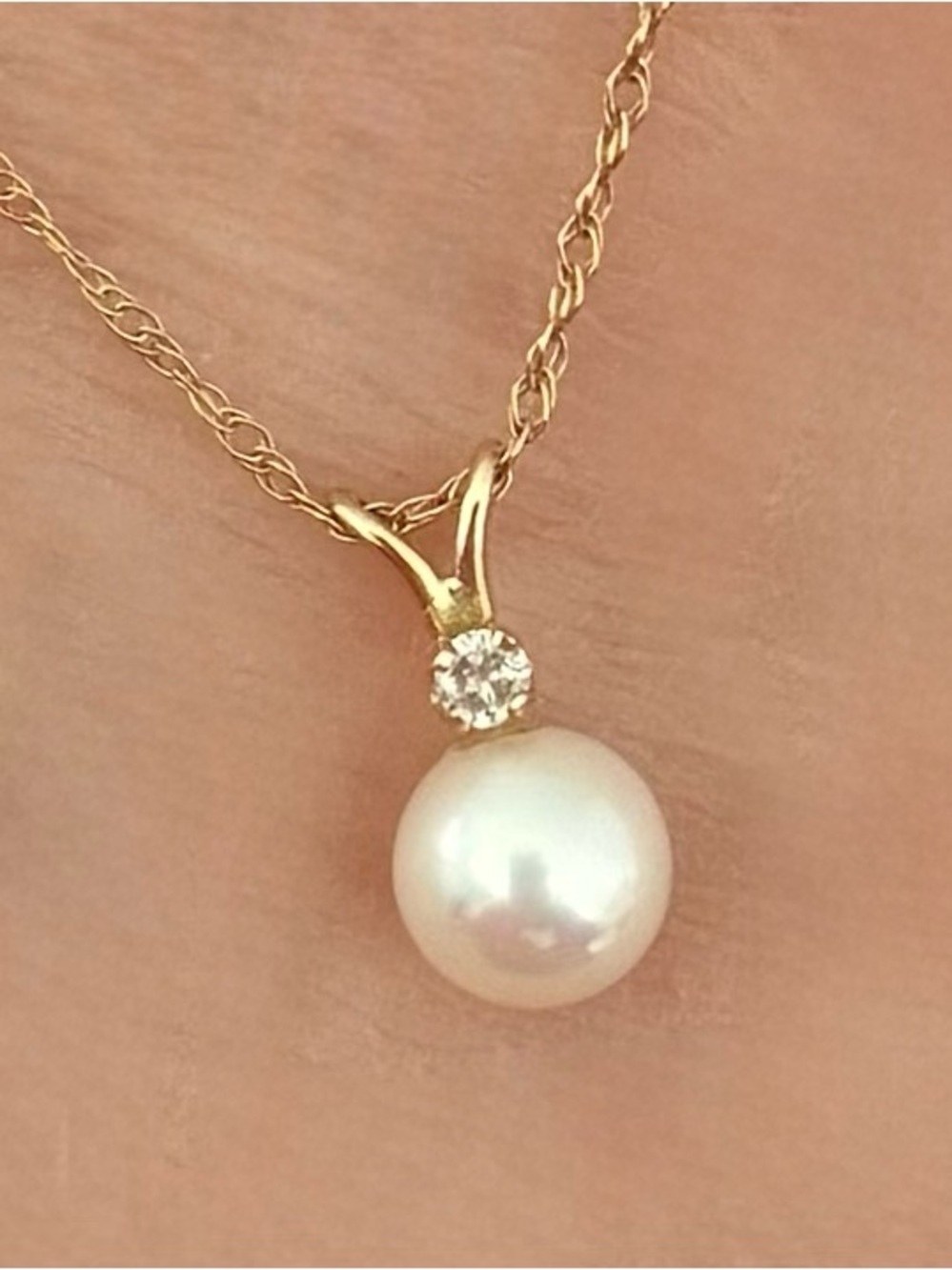 Solid 14k Yellow Gold 6.5mm Cultured Pearl & Diamond Pendant Necklace 18" Chain